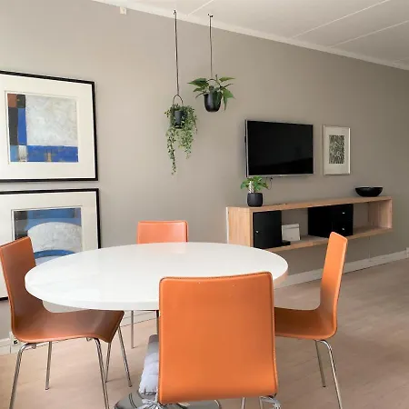 Sanders Platan - Petite One-bedroom In Amazing Frederiksberg * Kopenhaga